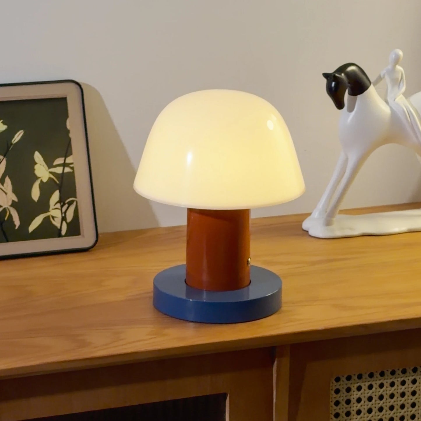 Danish Bud Table Lamp Designer Nordic Retro Table Lamp Rechargeable Touch