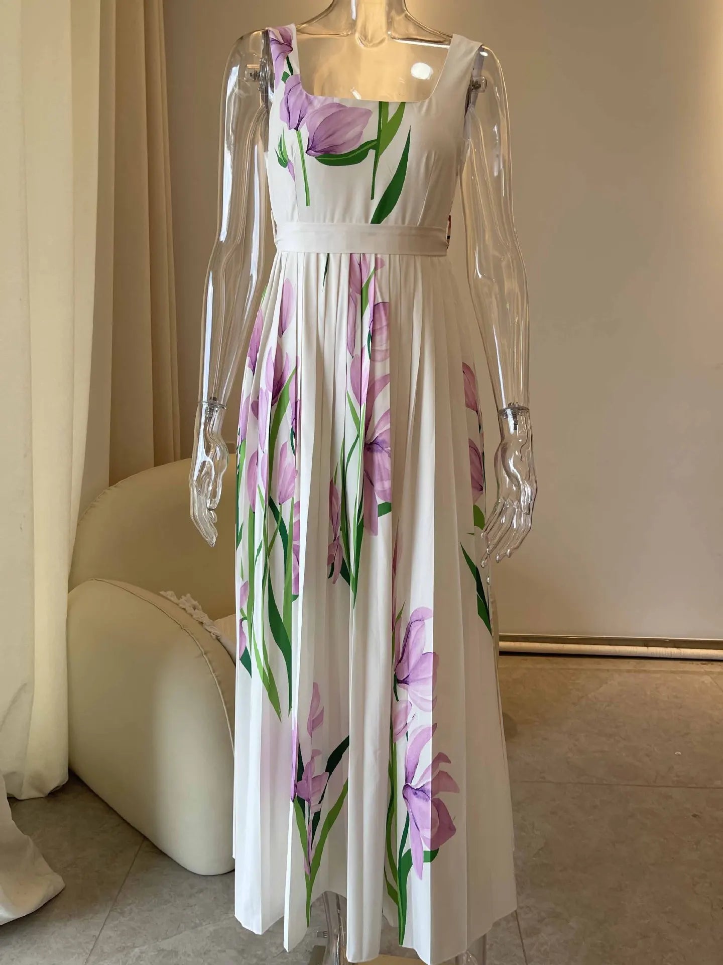 Elegant Haute Couture Women's Dress