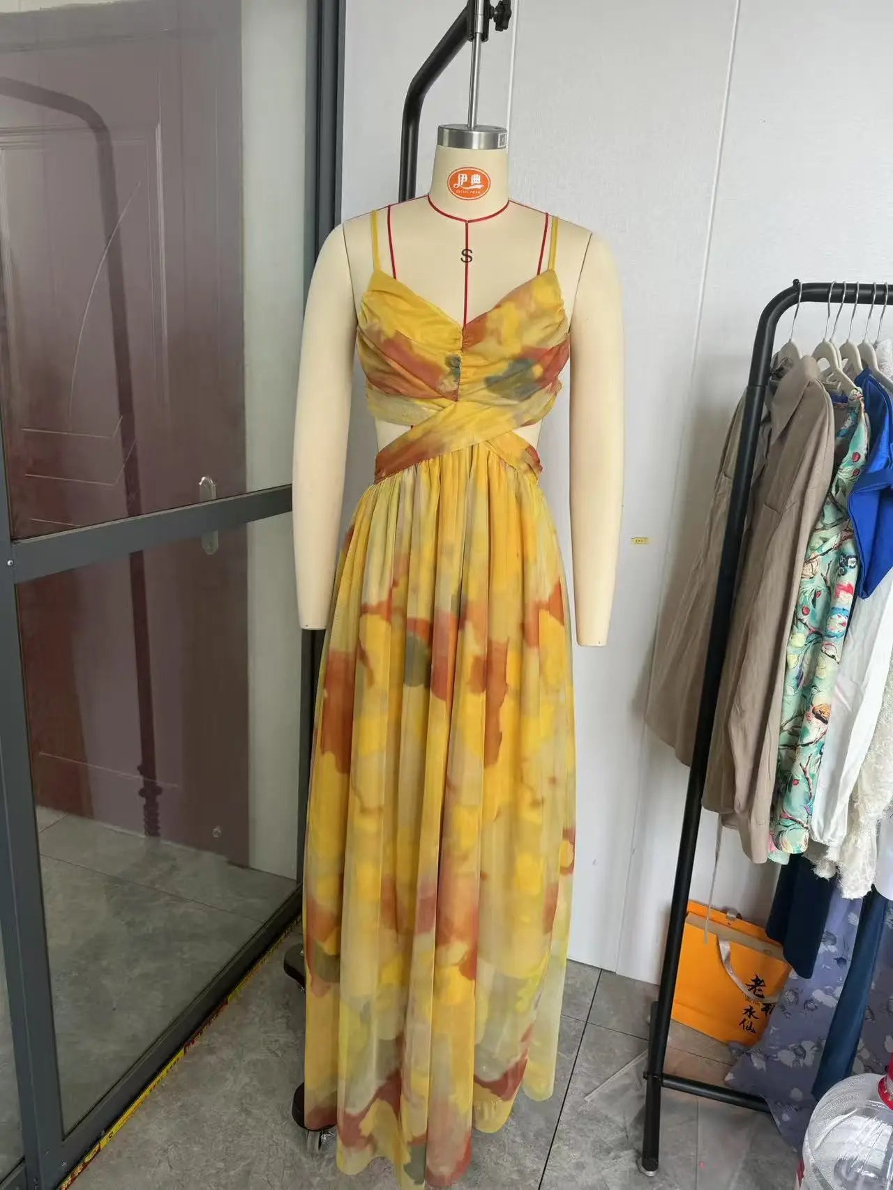 New Mesh Print Halter Dress Resort Casual Party Dress